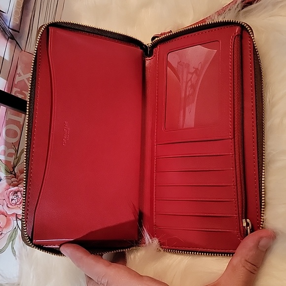 Coach Large Phone Wallet Wristlet Signature Canvas Monogram Crayon Hearts - Picture 8 of 16